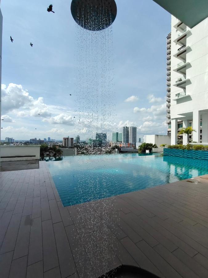 Glex Homes, Pinnacle Tower Johor Bahru Buitenkant foto